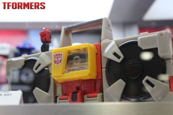 SDCC 2016   Generations Platinum Series And Titans Return Preview Night Display 157 (157 of 157)